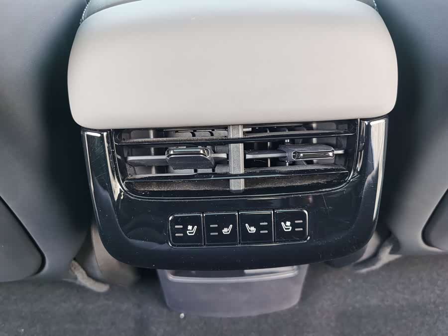 BYD Seal 07 DM-i 2024 car image #18