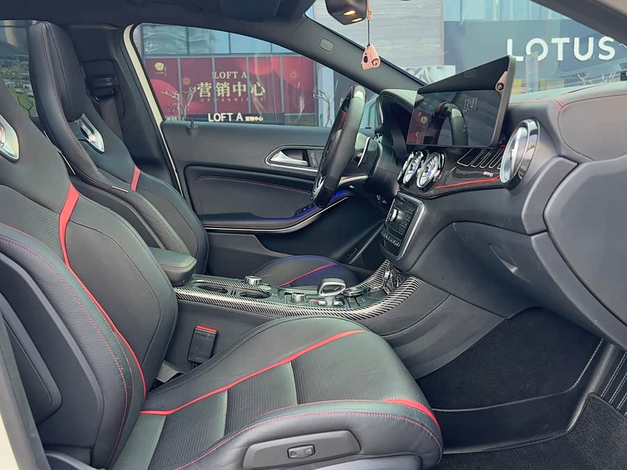 Mercedes-Benz GLA AMG 2016 صورة سيارة #18