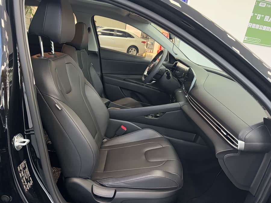 Hyundai Elantra 2023 #18 Hyundai Elantra 2023 car image #18