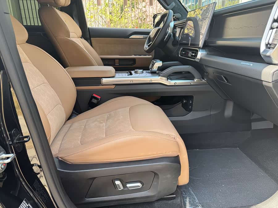 Jetour Traveller 2024 car image #18