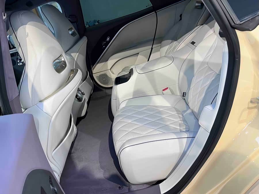 Avatr 11 2024 #18 Avatr 11 2024 car image #18