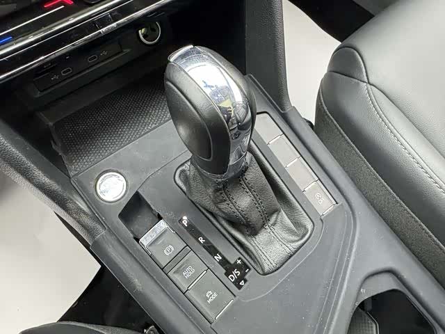 Volkswagen Tharu 2022 immagine di auto #18