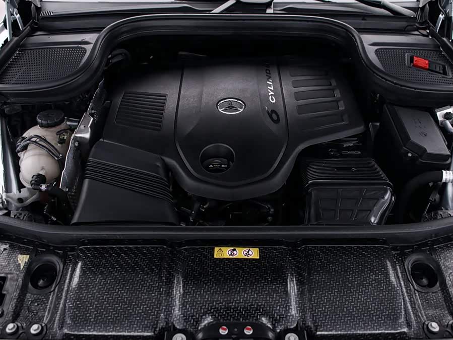 Mercedes-Benz GLE Class 2022 car image #18