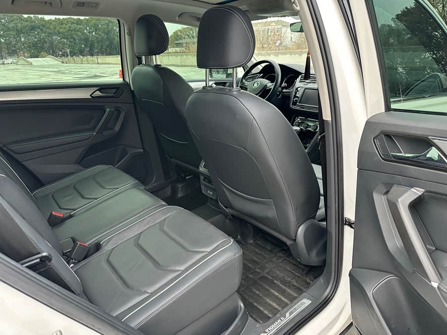 Volkswagen Tiguan L 2017 #18 Volkswagen Tiguan L 2017 car image #18