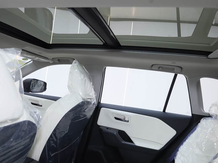 Toyota RAV4 2026 car image #18