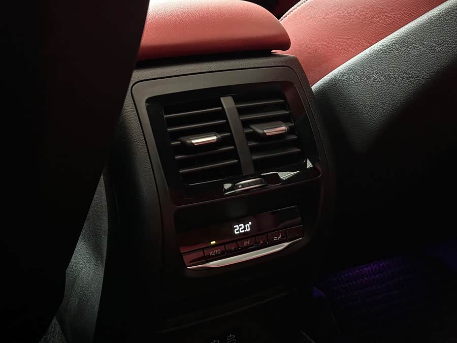 BMW X4 M 2021 изображение автомобиля #18