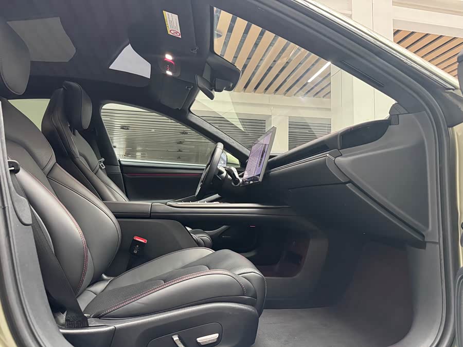 MI SU7 2024 car image #18