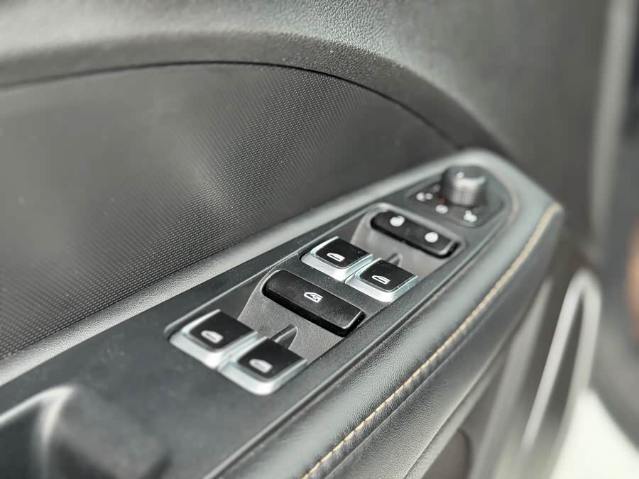 GEELY Emgrand 2020 #18 GEELY Emgrand 2020 car image #18