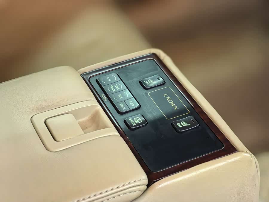 丰田 皇冠 2011 汽车图片 #18