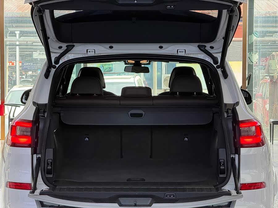 BMW X5 2022 immagine di auto #18