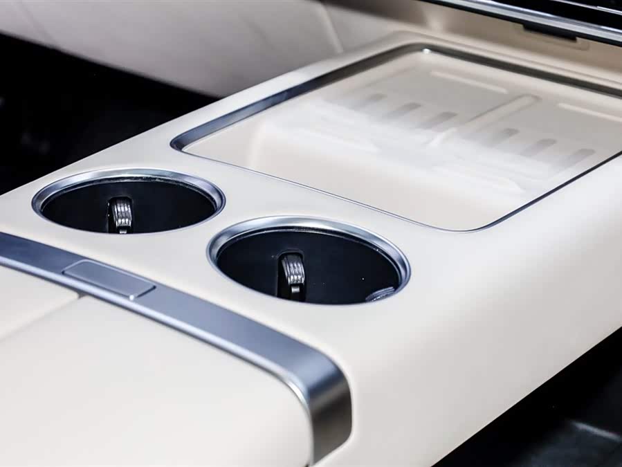 Li L7 2024 صورة سيارة #18