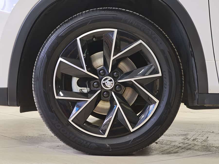 Skoda Kamiq 2021 car image #18