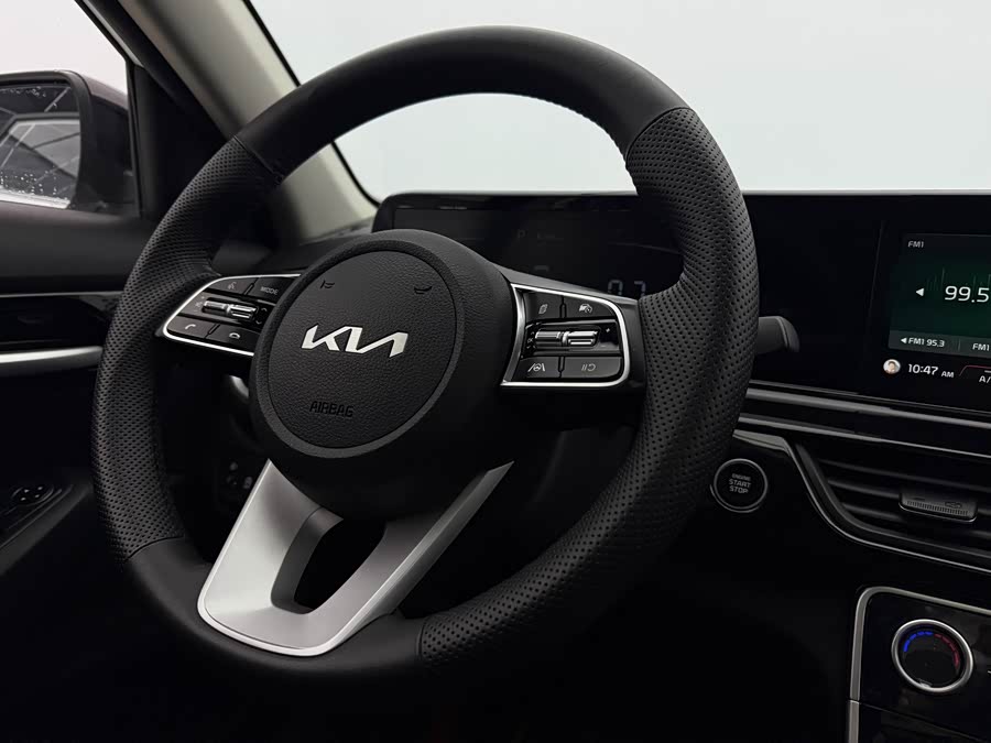 Kia Seltos 2023 imagen de coche #18