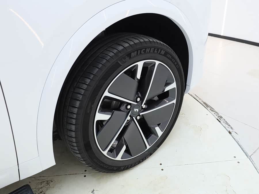 理想汽车 理想L7 2025 汽车图片 #18