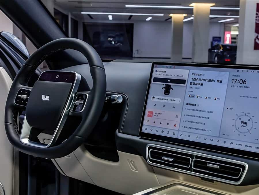 Li L7 2025 immagine di auto #18