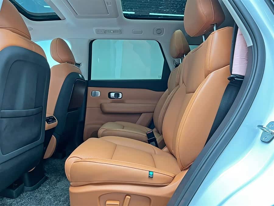 零跑汽车 零跑C16 2025 汽车图片 #18