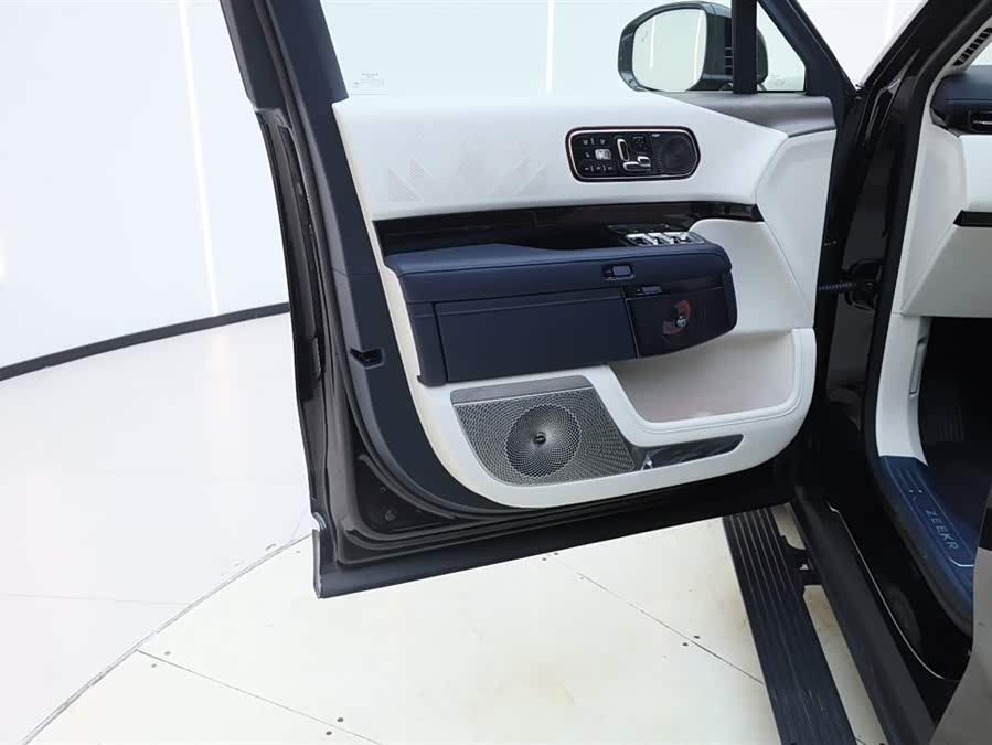 极氪 极氪9X 2026 汽车图片 #18