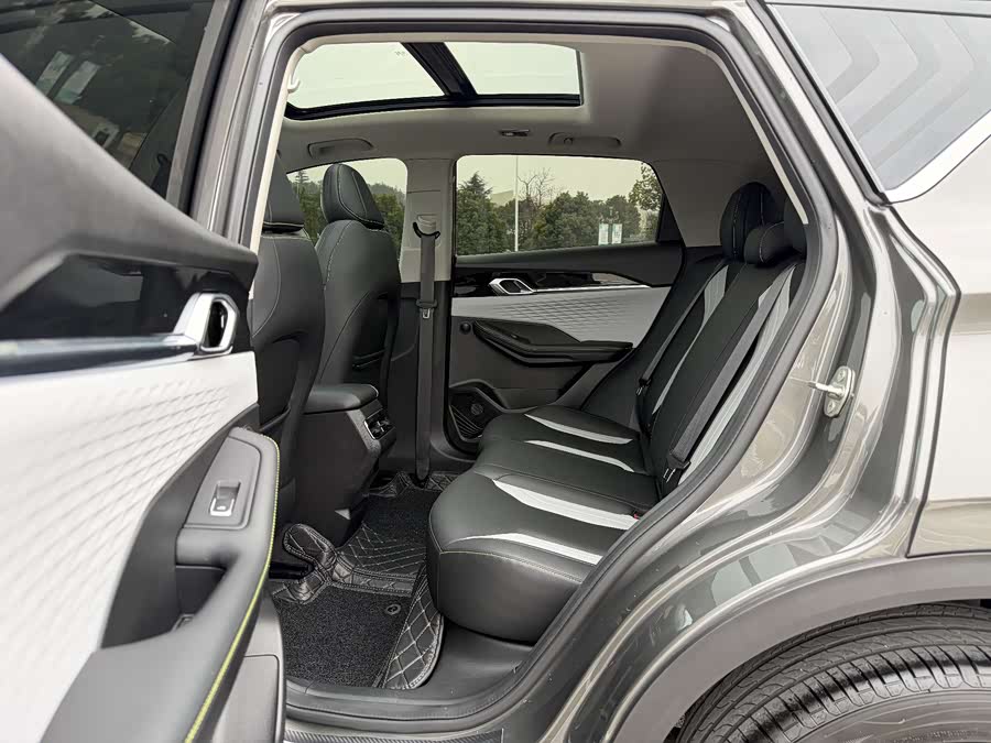 GEELY Coolray 2022 car image #18