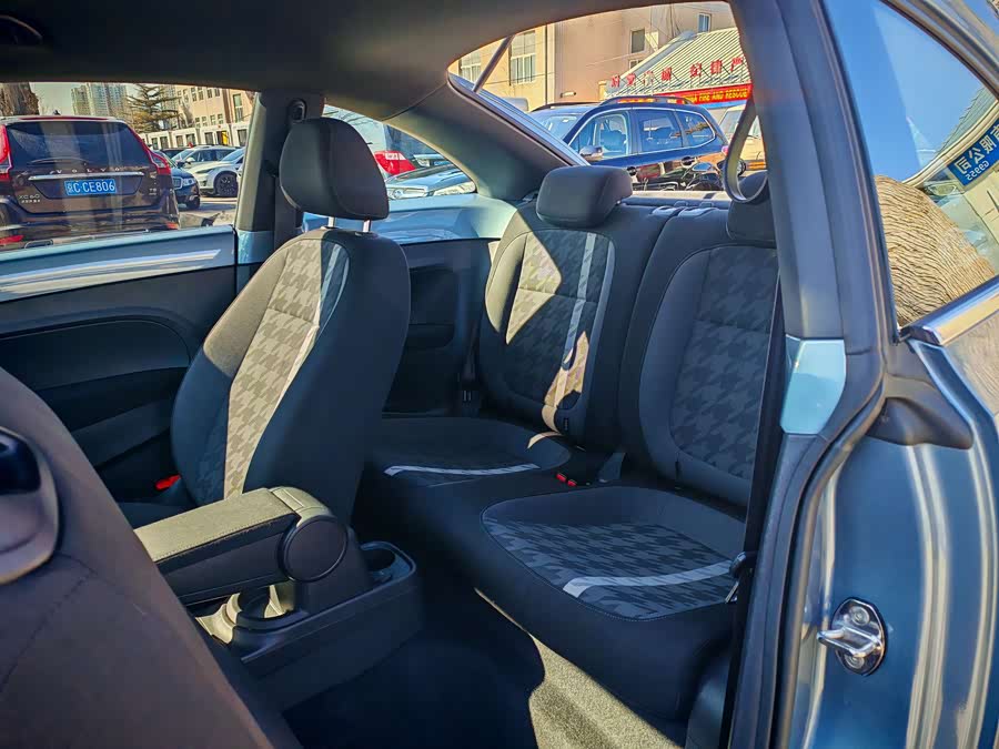 Volkswagen Beetle 2017 изображение автомобиля #18