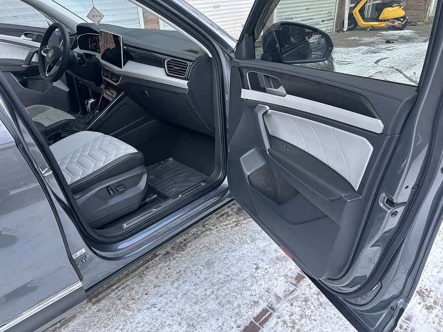 Volkswagen Tayron 2023 car image #18