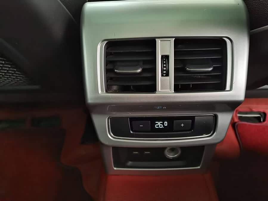 Audi Q5L 2019 car image #18