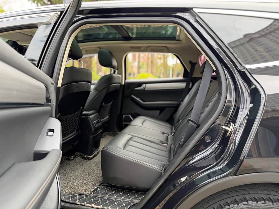 BYD Tang 2018 immagine di auto #18