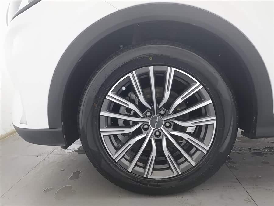 Jetour X70 PLUS 2023 car image #18