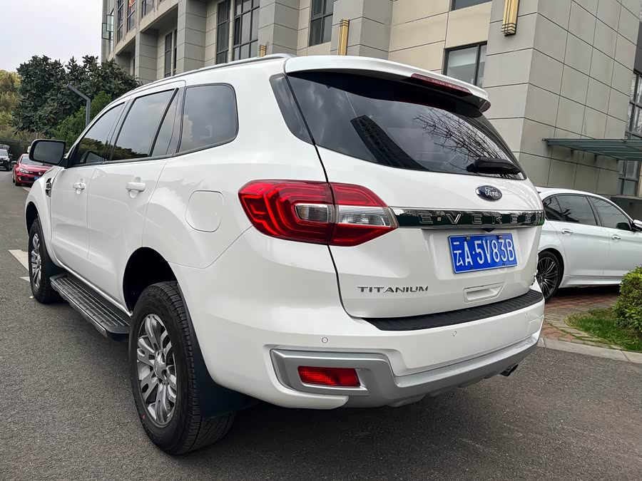 Ford Everest 2017 صورة سيارة #18