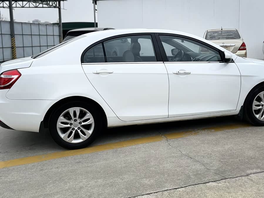 Emgrand 2015 car image #18