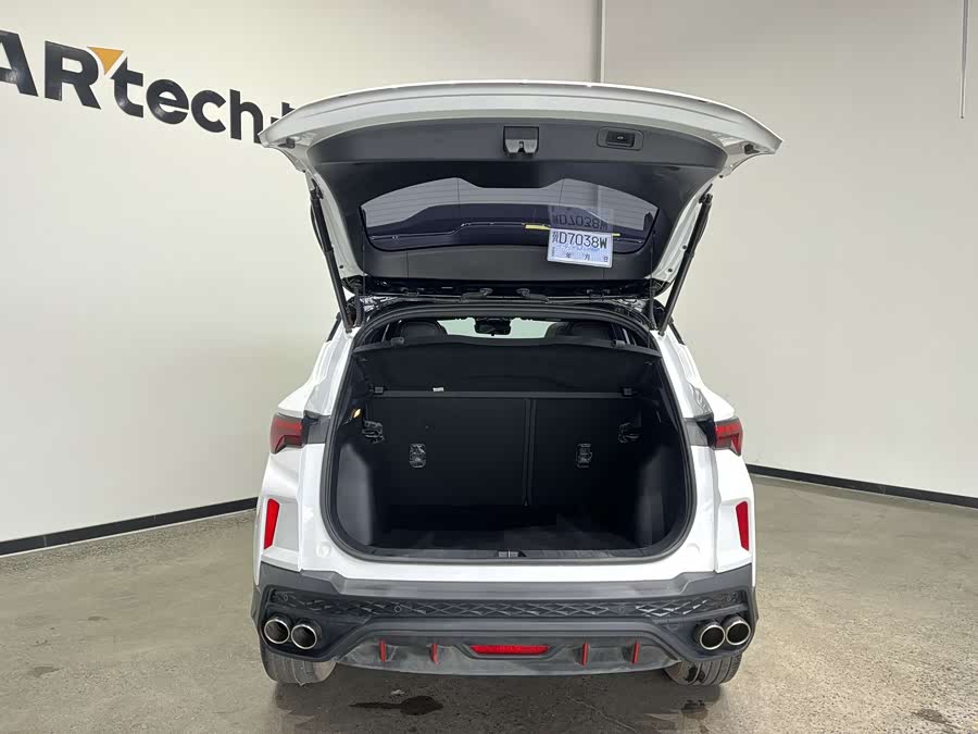 GEELY Coolray 2023 car image #18