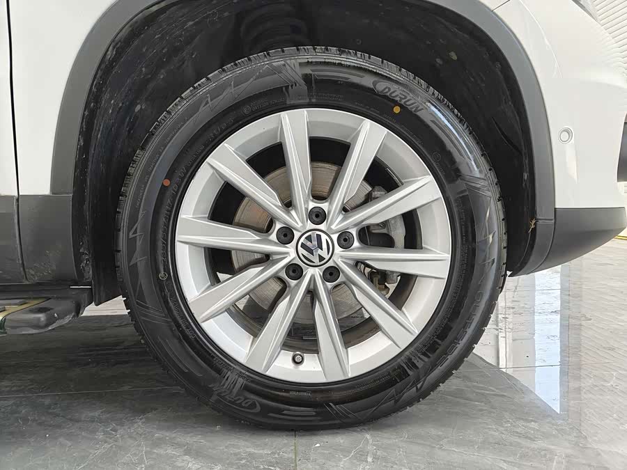 大众 Tiguan 2012 汽车图片 #18
