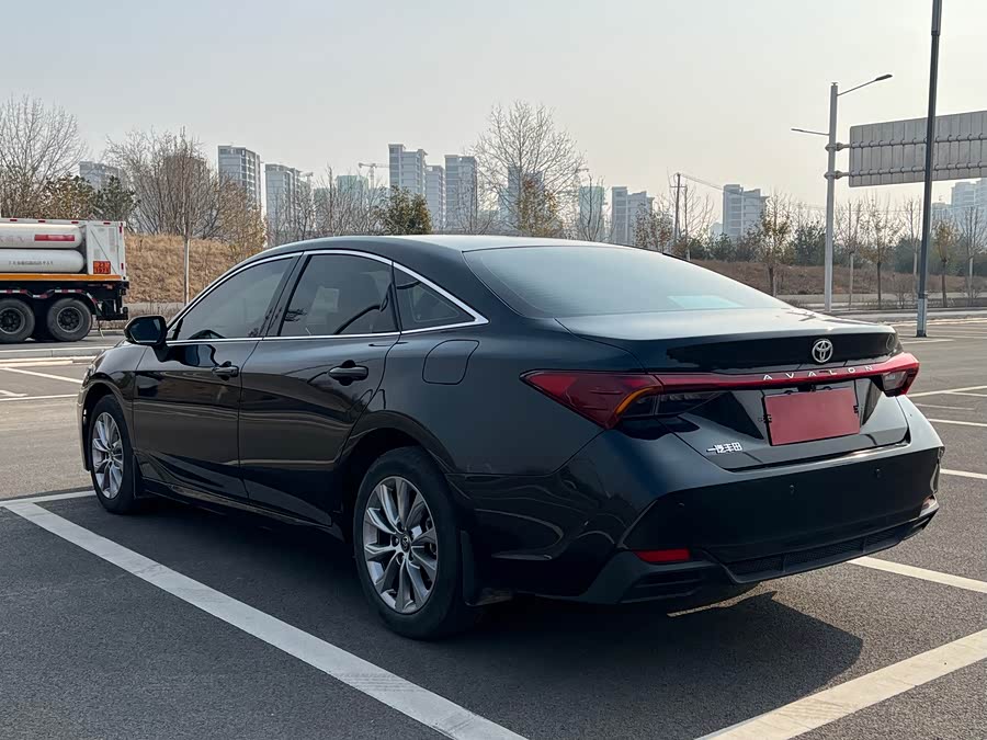 Toyota Avalon 2024 car image #18