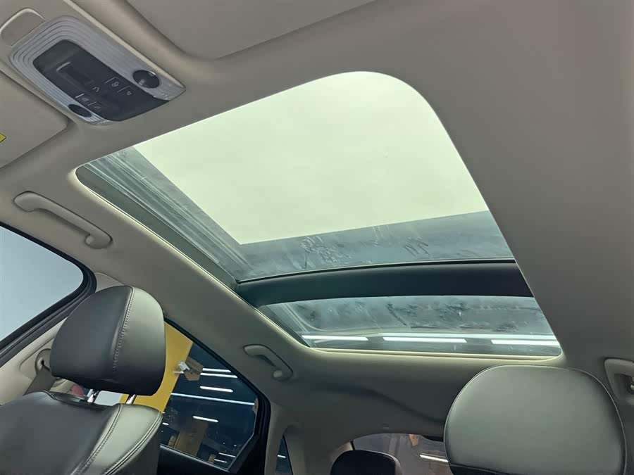 起亚 起亚K5 2023 汽车图片 #18