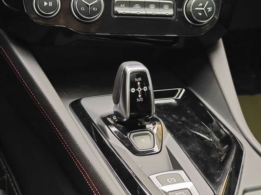 Lynk & Co 02 2019 #18 Lynk & Co 02 2019 car image #18