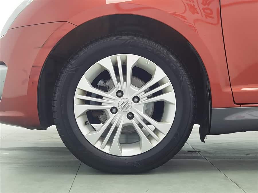 铃木 雨燕 2013 汽车图片 #18