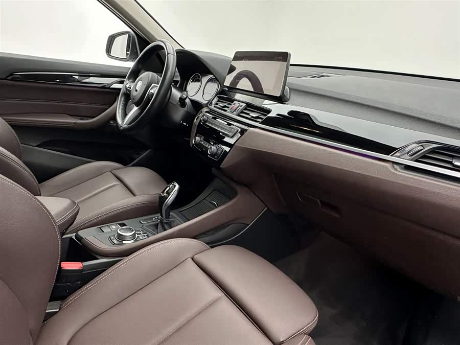 BMW X1 2022 car image #18