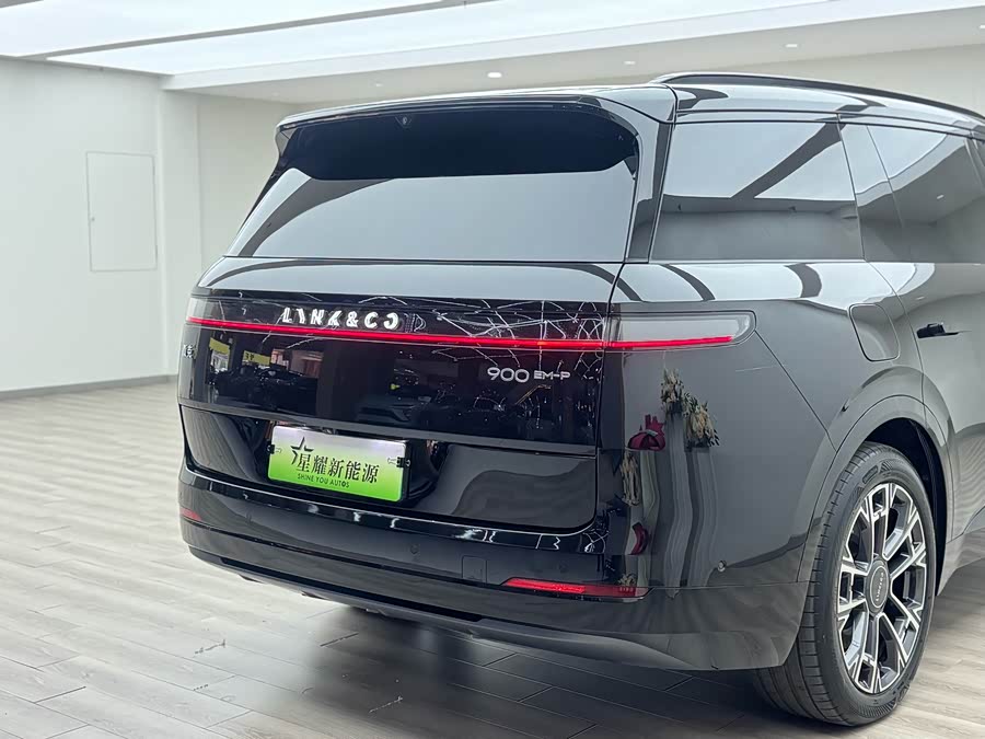 Lynk & Co 900 2025 #18 Lynk & Co 900 2025 car image #18