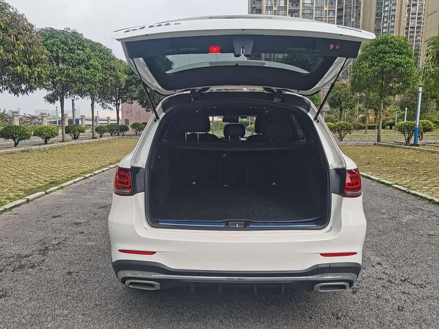 Mercedes-Benz GLC Class 2022 car image #18