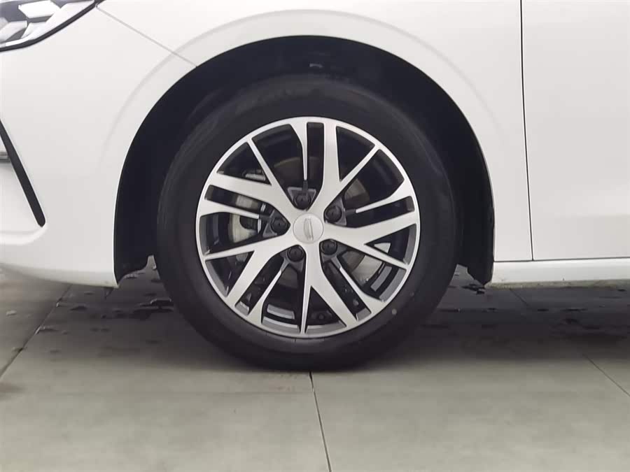 GEELY Emgrand 2025 car image #18