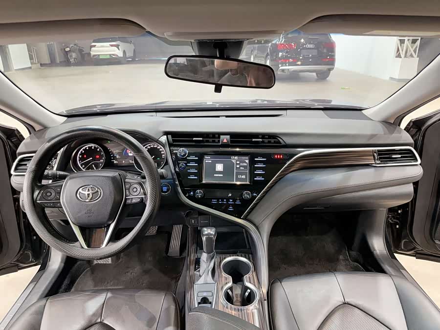 Toyota Camry 2018 immagine di auto #18