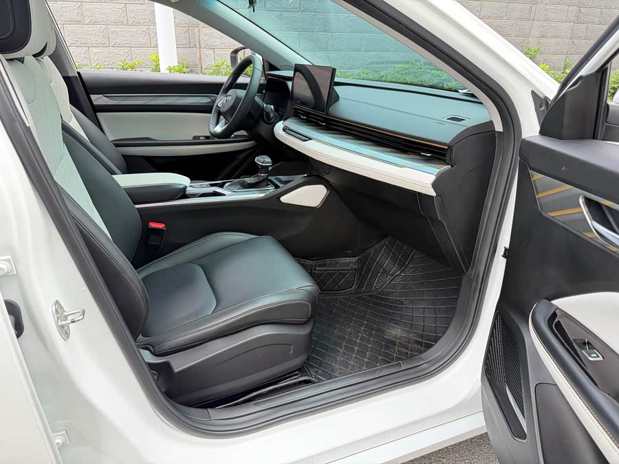 GEELY Emgrand L 2021 صورة سيارة #18