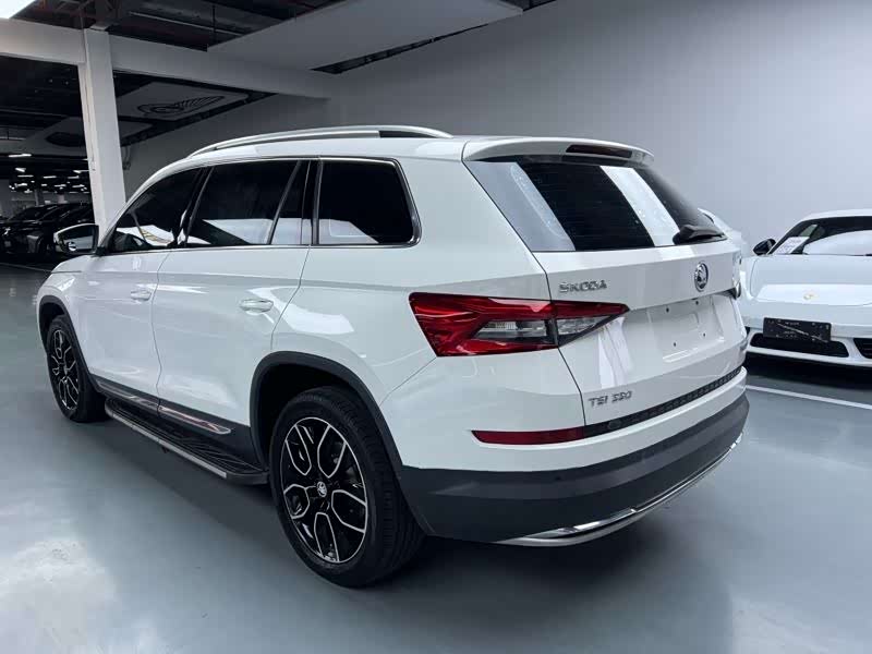 Skoda Kodiaq 2018 imagem de carro #18