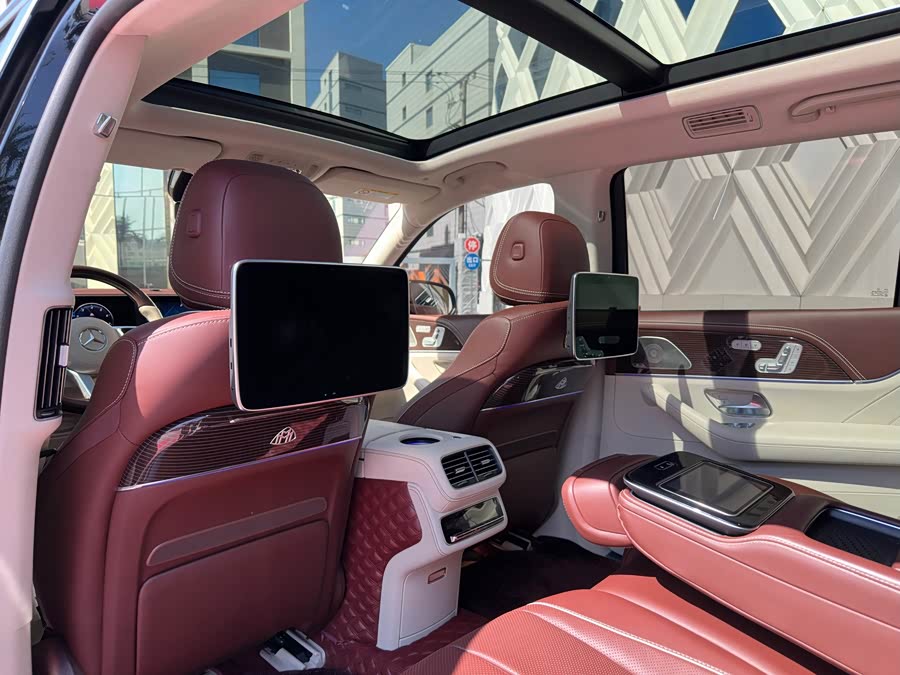 Mercedes-Benz Maybach GLS 2022 car image #18