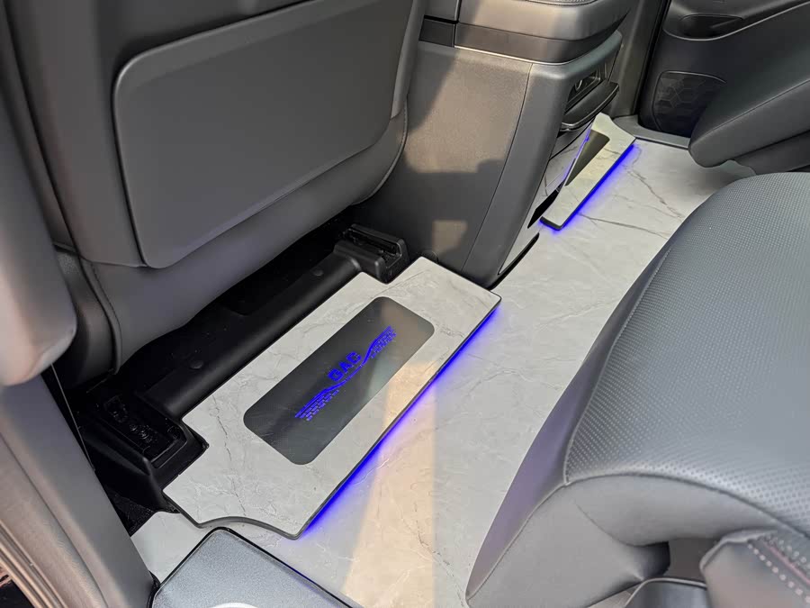 广汽传祺 传祺M8 2025 汽车图片 #18