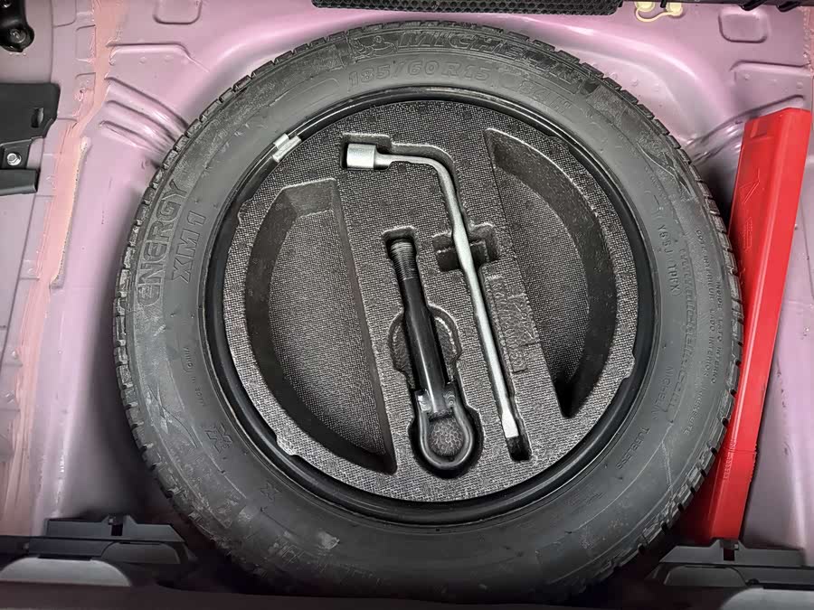 Toyota Yaris 2012 изображение автомобиля #18