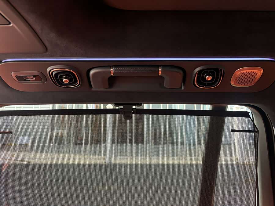 Lynk & Co 900 2025 car image #18