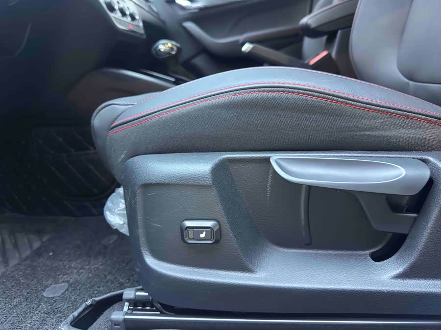 Skoda Kamiq 2023 car image #18