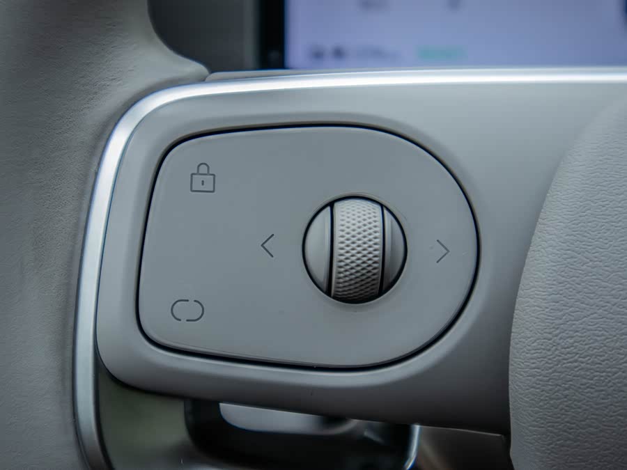 零跑汽车 零跑B10 2025 汽车图片 #18