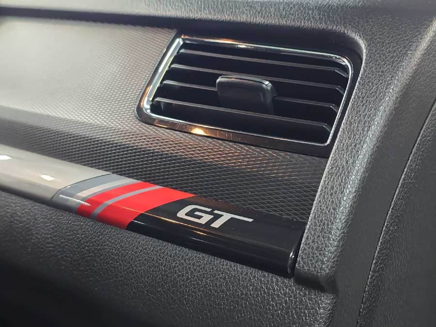 Skoda Kamiq 2019 #18 Skoda Kamiq 2019 car image #18