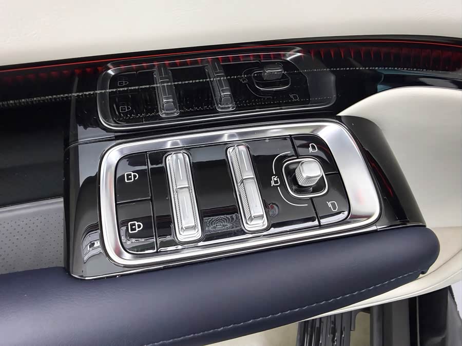 极氪 极氪9X 2025 汽车图片 #18